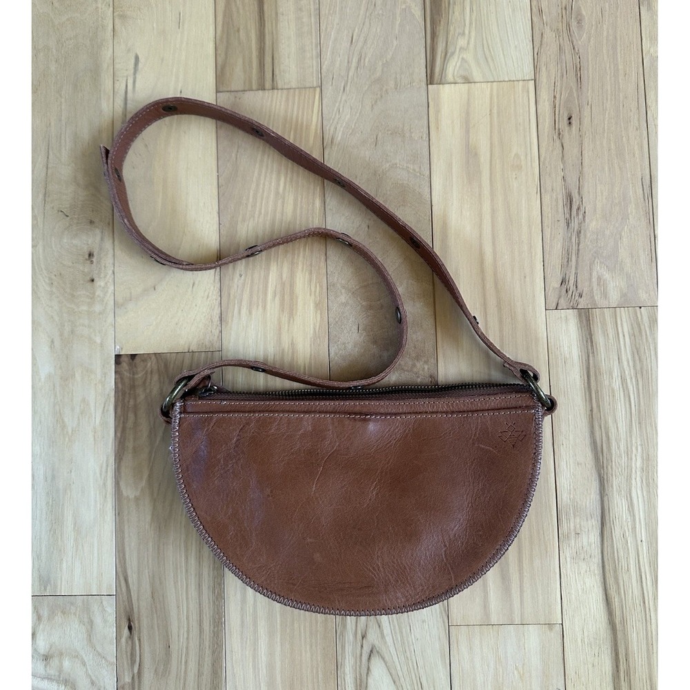 Lyons Leather Co Tan Leather Honey Bee Crescent Shoulder Bag Brown Boho